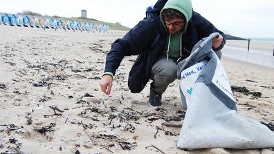 25-10 Beach Clean Up Vlissingen 2.jpg